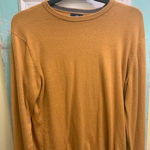 Very cute mustard longsleeve!
